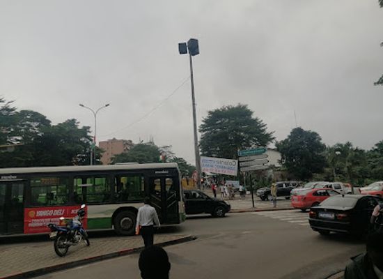 cote-d-ivoire/abidjan/landmark/carrefour-la-vie-cocody