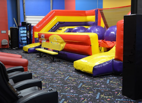 iowa/urbandale/landmark/pump-it-up-urbandale-kids-birthdays-and-more