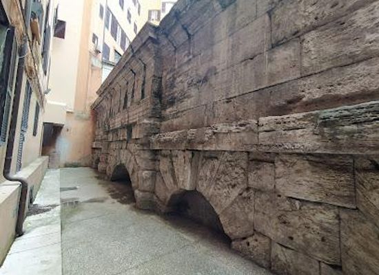 italy/rome/landmark/aqua-virgo-roman-aqueduct