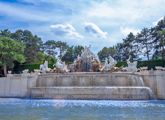 austria/vienna/hietzing/landmark/neptune-fountain