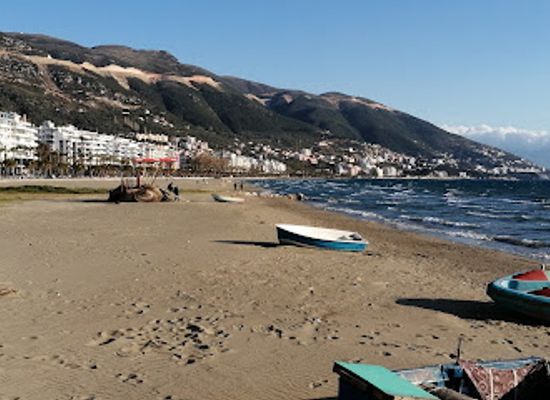 albania/vlora-coast/landmark/beach-side-walk