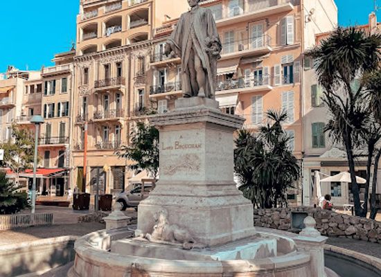 france/cote-d-azur/landmark/statue-de-lord-brougham