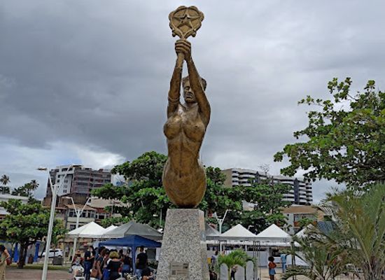 brazil/salvador/rio-vermelho/landmark/the-mermaid-of-rio-vermelho