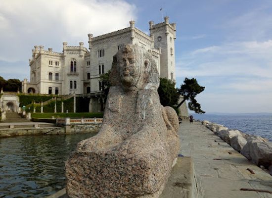 italy/friuli-venezia-giulia/landmark/miramare-castle