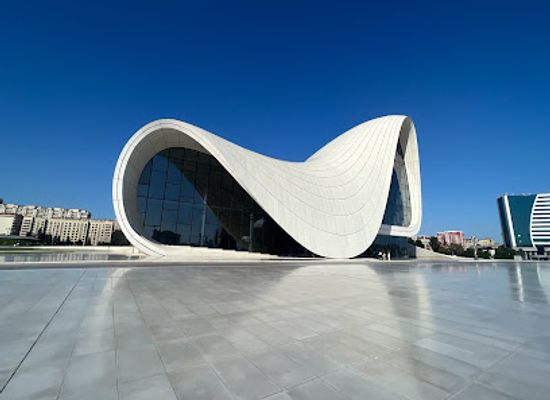 azerbaijan/baku/landmark/heydar-aliyev-centre