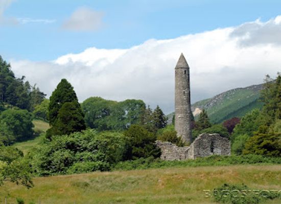 ireland/glendalough/landmark/glendalough-roundtower