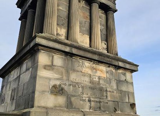 united-kingdom/edinburgh/landmark/playfair-monument