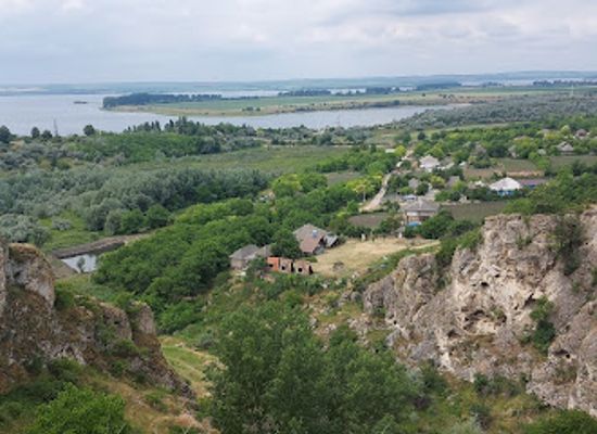 moldova/balti-county/landmark/grota-duruitoarea-veche