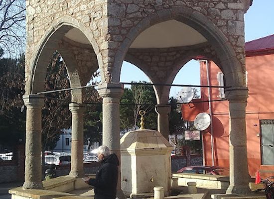 turkiye/trabzon/ortahisar/landmark/kavakmeydani-sadirvani