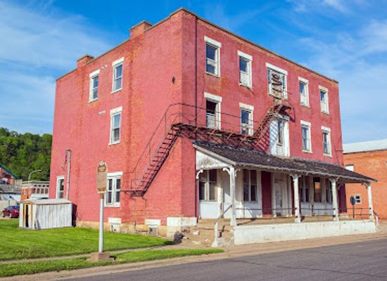 wisconsin/great-river-road/landmark/wisconsin-state-historical-marker-171-old-denniston-house