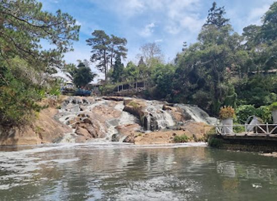 vietnam/dalat/landmark/cam-ly-waterfall