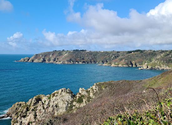 guernsey/perelle-bay/landmark/petit-port