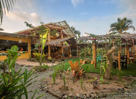costa-rica/caribbean-coast/landmark/la-casita-de-monli-bar-restaurante