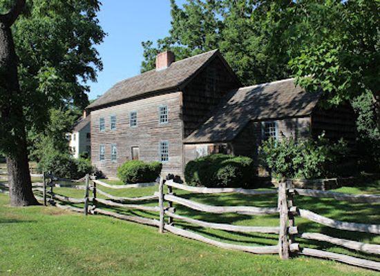 new-york/long-island/landmark/thompson-house
