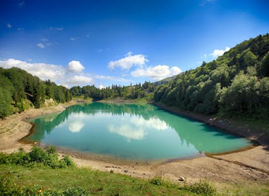 georgia/svaneti/landmark/green-lake