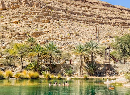 oman/wadi-bani-khalid/landmark/wadi-bani-khalid-pools-cave