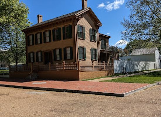 illinois/springfield/landmark/lincoln-home-national-historic-site-visitor-center