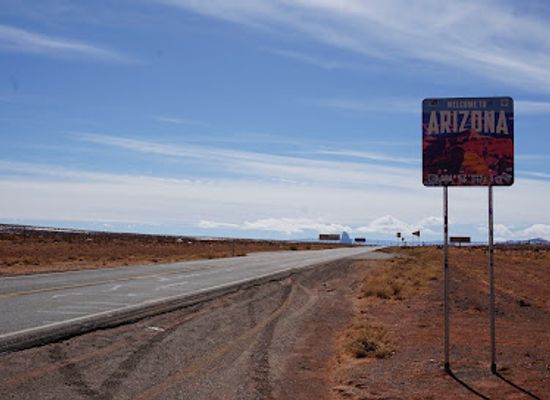 arizona/monument-valley/landmark/welcome-to-arizona-sign