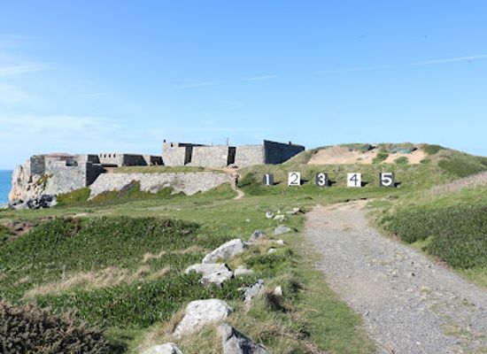guernsey/moulin-huet-bay/landmark/fort-le-marchant
