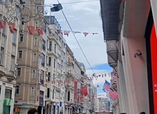 turkiye/istanbul/beyoglu/landmark/independent-street