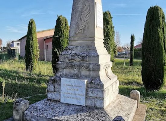 france/provence/landmark/the-french-resistance-memorials-of-cadenet