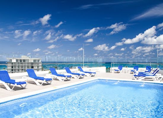 colombia/san-andres-island/landmark/azure-lofts-pool