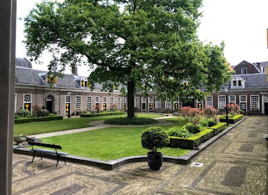 netherlands/haarlem/landmark/hofje-van-staats
