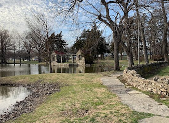 kansas/emporia/landmark/peter-pan-park