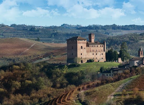 italy/piedmont/landmark/castle-of-grinzane-cavour