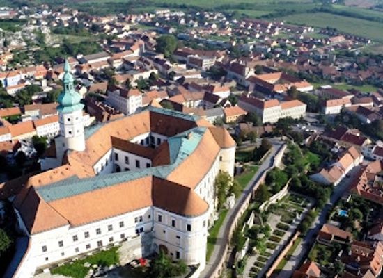 czechia/south-moravia/landmark/mikulov-castle
