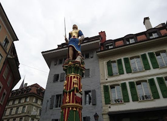 switzerland/lausanne/landmark/fontaine-de-la-justice