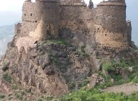 yemen/taiz/landmark/alkarabh-village