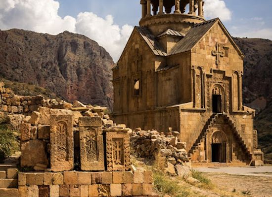 armenia/noravank-monastery/landmark/noravank-s-hotel