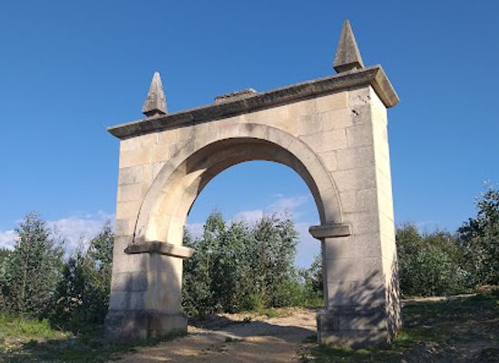 portugal/caldas-da-rainha/landmark/arco-da-memoria