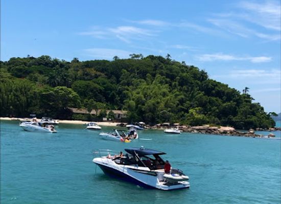 brazil/florianopolis/landmark/embarque-barco-perola-negra