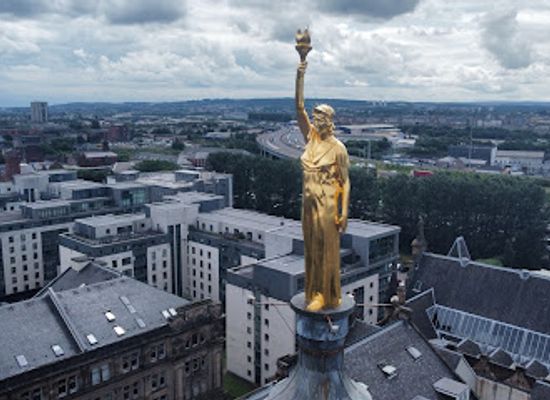 united-kingdom/glasgow/landmark/statue-of-light-and-life
