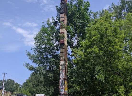 vermont/upper-valley/landmark/world-s-tallest-filing-cabinet