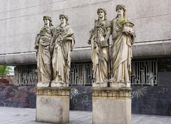 germany/ruhr/landmark/vier-karyatiden