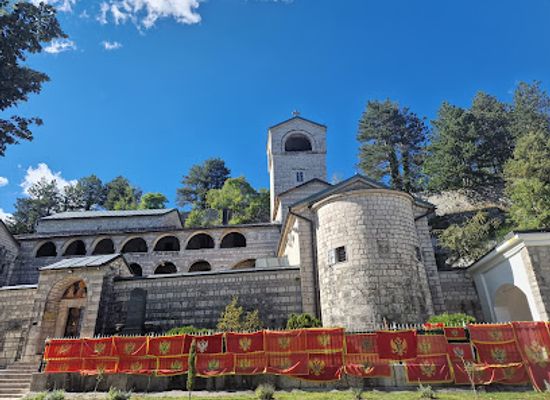 montenegro/cetinje/landmark/monument-to-ivan-crnojevic