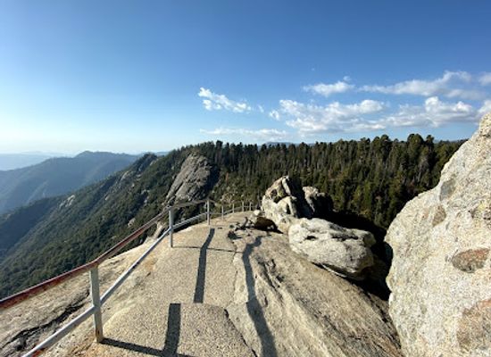 california/sequoia-national-park/landmark/moro-rock