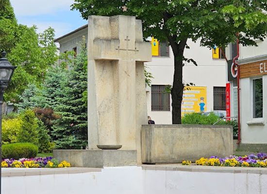 moldova/orhei-county/landmark/monumentul-eroilor-cazuti-in-conflictul-armat-de-pe-nistru