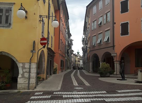slovenia/nova-gorica/landmark/statua-di-carlo-michelstaedter