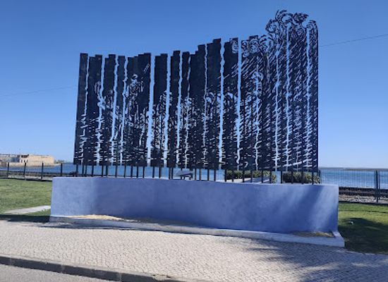 portugal/faro/landmark/memorial-dos-pescadores-farenses
