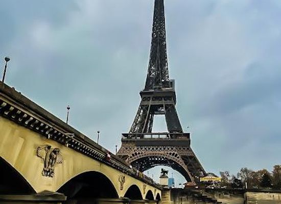 france/ile-de-france/landmark/pont-d-iena