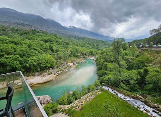albania/tepelena/landmark/cold-water-nature-monument