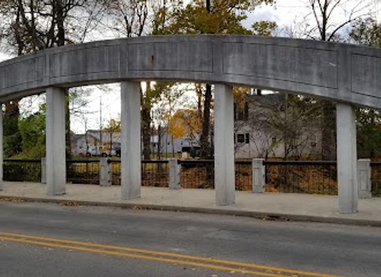 indiana/east-central-indiana/landmark/bowstring-truss-bridge