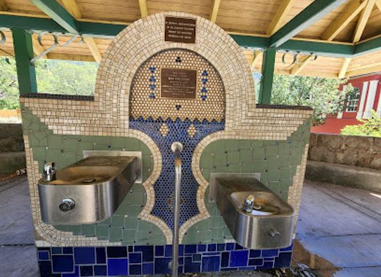 california/shasta-cascade/landmark/belnap-fountain