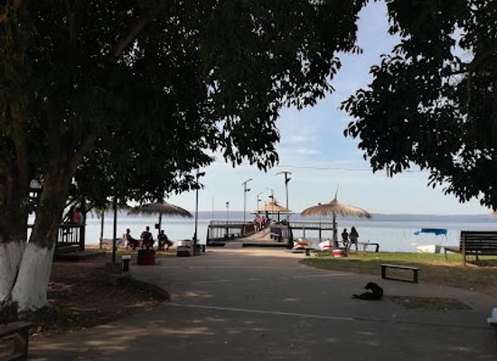 paraguay/aregua/landmark/playa-municipal
