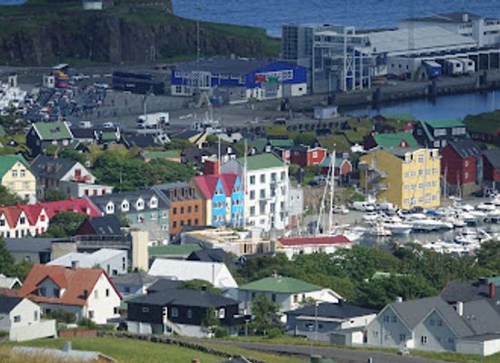 faroe-islands/strendur/landmark/old-faroese-parliament-buildings-tinganes
