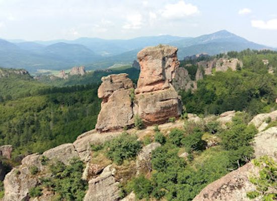 bulgaria/rhodope-mountains/landmark/devil-s-throat-cave